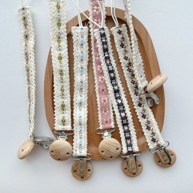 Lace Pacifier Clip Chain for N - Baby Products 1 Year recension och pris